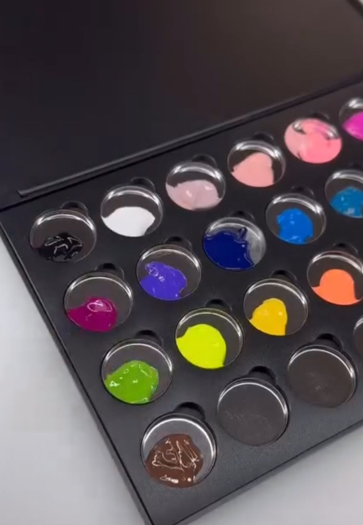 Colour pallet (magnetic)