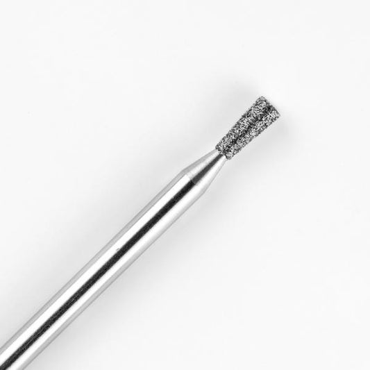 Diamond drill bit for smile line